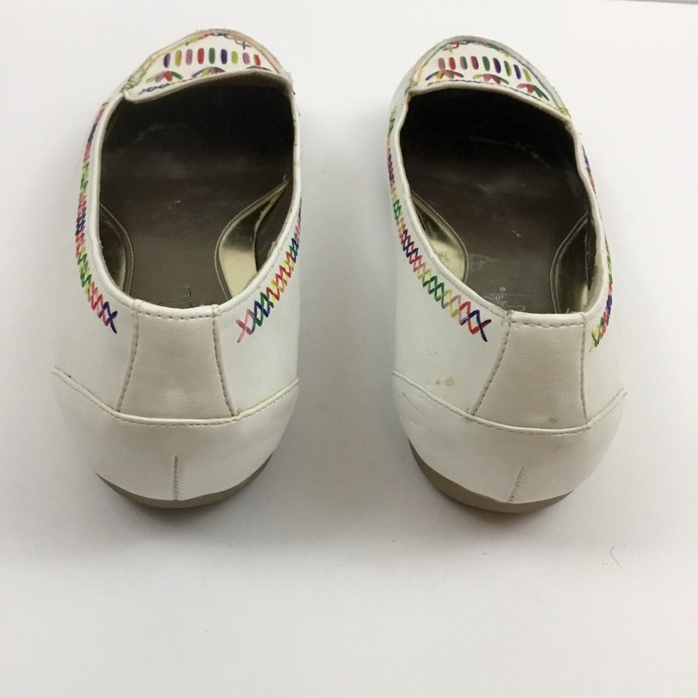 Soft Style Hush Puppies Embroidered Stitched Flats - Picture 7 of 8